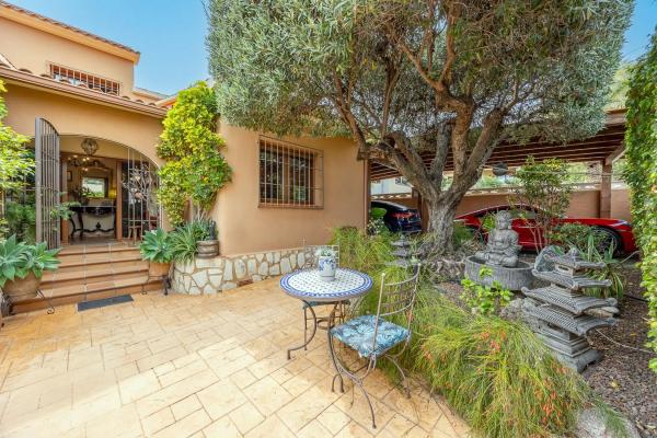 Casa independiente en calle flamenca