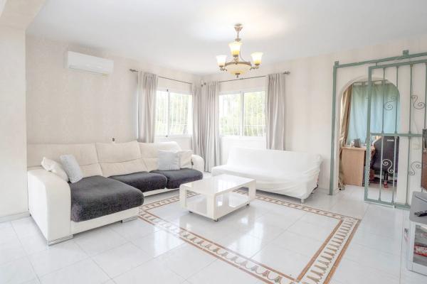 Casa independiente en avenida de Coloma