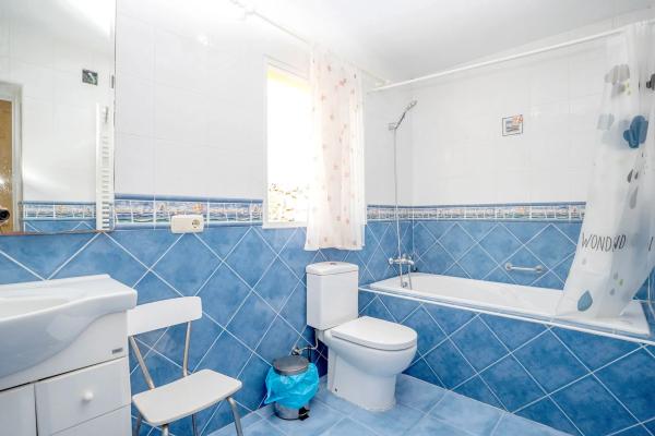 Casa independiente en avenida de Coloma