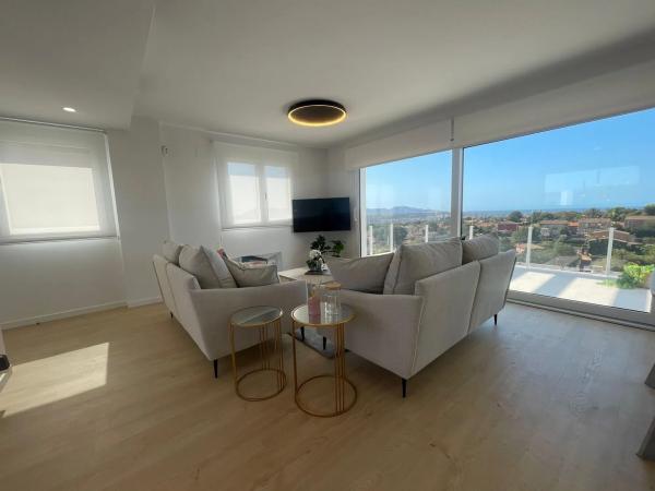 Chalet adosado en avenida Serra D'Aitana, 7