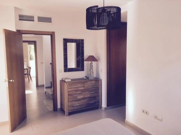 Casa independiente en calle Luxemburgo