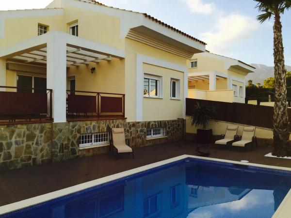 Casa independiente en calle Luxemburgo