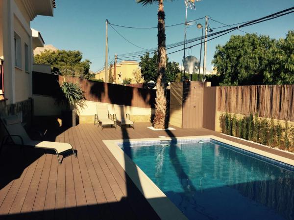 Casa independiente en calle Luxemburgo