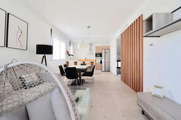 Chalet pareado en calle Barbados