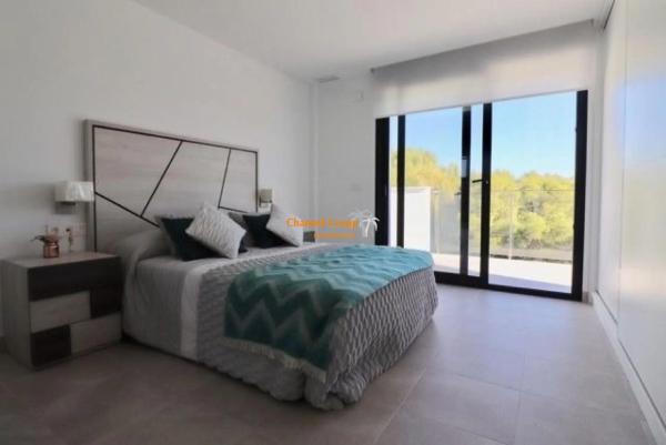 Chalet pareado en calle Barbados