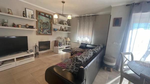 Casa independiente en calle Serrella