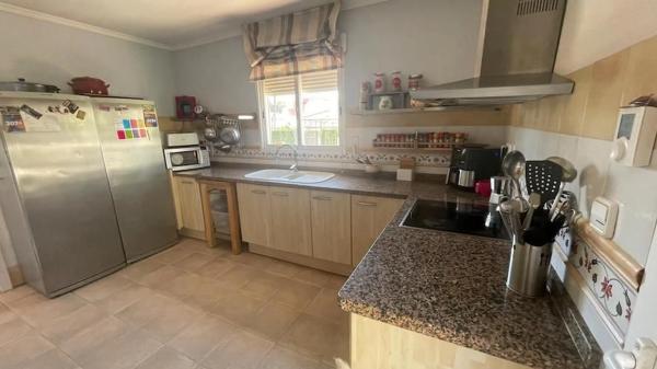 Casa independiente en calle Serrella