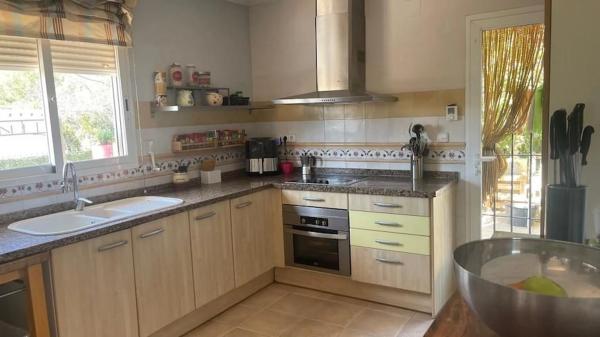 Casa independiente en calle Serrella