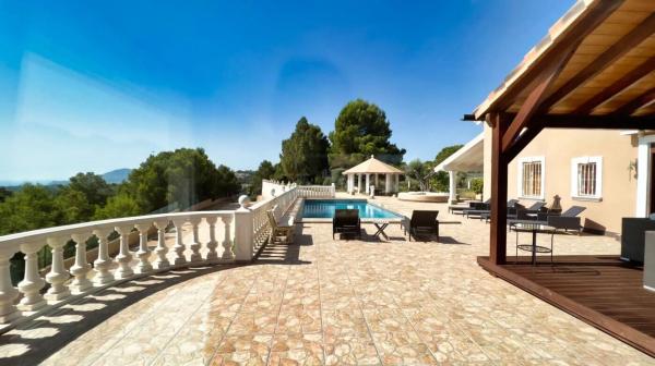 Chalet en La Nucia Pueblo