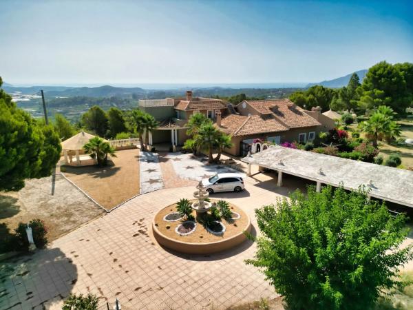 Chalet en La Nucia Pueblo