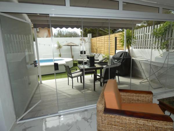 Casa independiente en calle Oslo