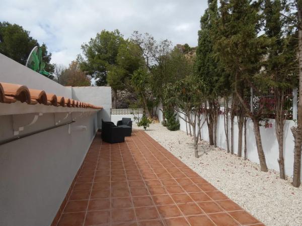 Casa independiente en calle Oslo