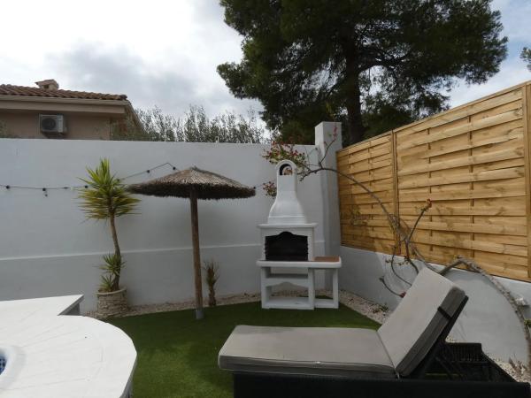 Casa independiente en calle Oslo