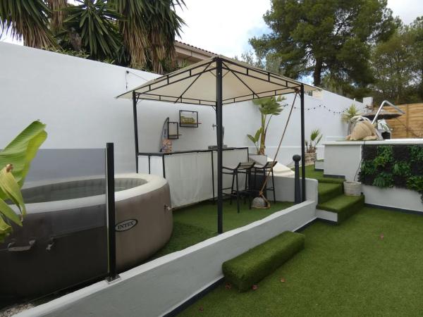 Casa independiente en calle Oslo