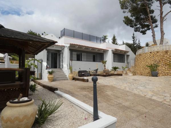 Casa independiente en calle Oslo