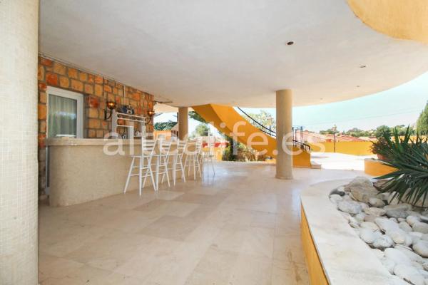 Casa independiente en calle Serra Grossa