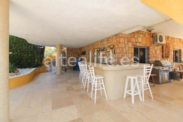 Casa independiente en calle Serra Grossa