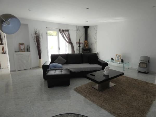 Casa independiente en calle Oslo