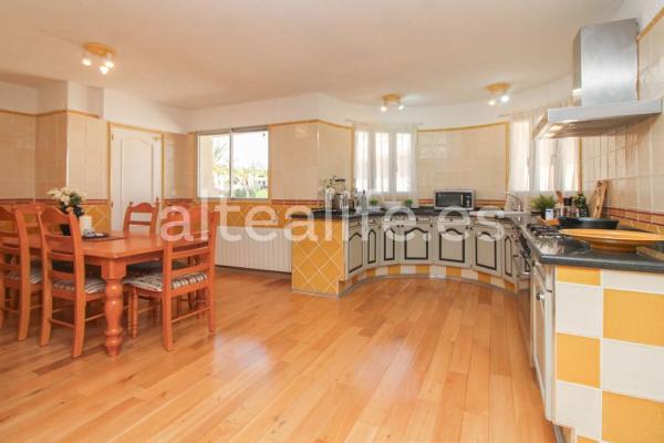 Casa independiente en calle Serra Grossa