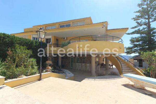 Casa independiente en calle Serra Grossa