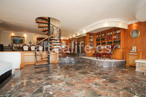 Casa independiente en calle Serra Grossa