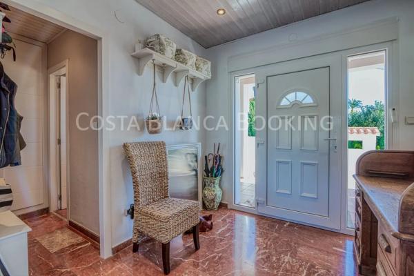 Casa independiente en calle Gessami