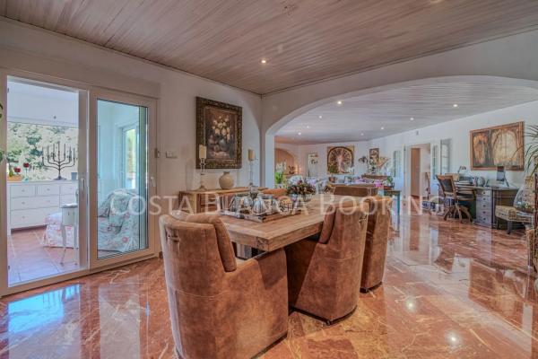 Casa independiente en calle Gessami