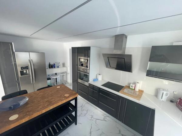 Casa independiente en calle Oslo, 8