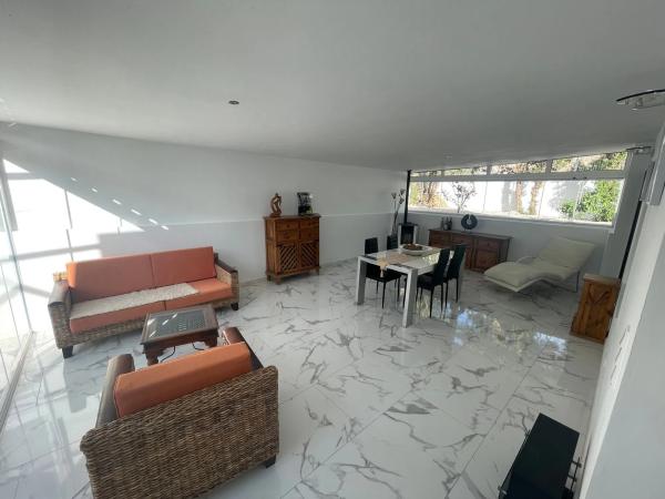 Casa independiente en calle Oslo, 8