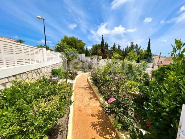 Casa independiente en calle de la Gavina, 2
