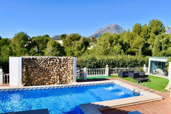 Casa independiente en calle Gessami