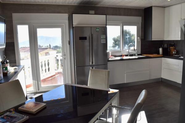 Casa independiente en calle Gessami