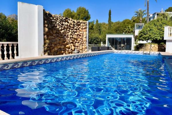 Casa independiente en calle Gessami