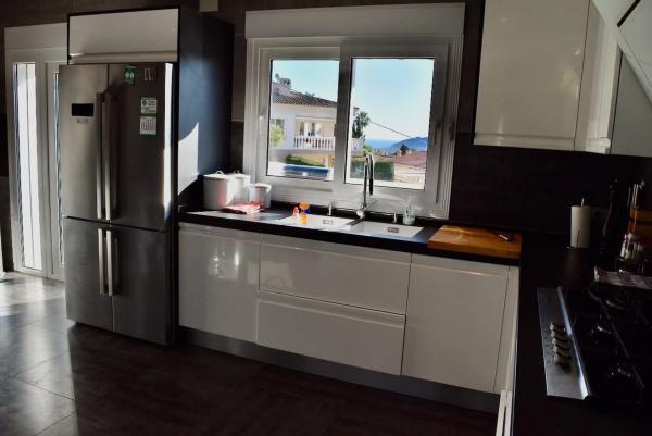 Casa independiente en calle Gessami