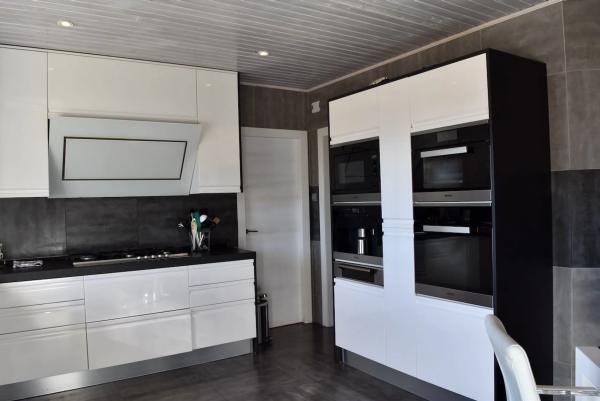 Casa independiente en calle Gessami