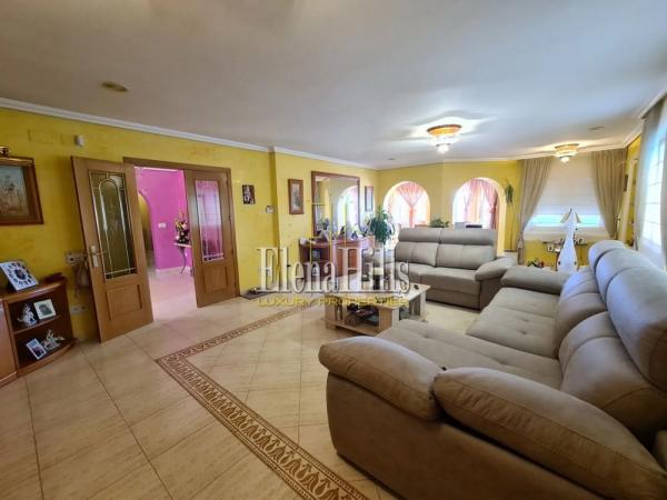 Casa independiente en calle Venezuela