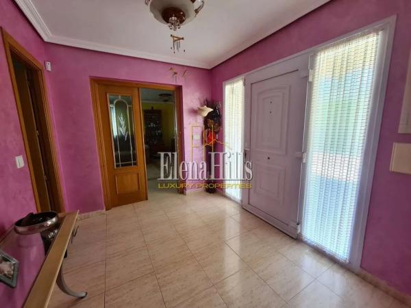 Casa independiente en calle Venezuela