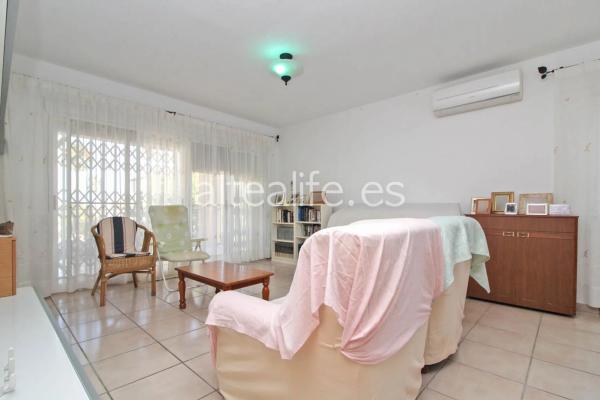 Casa independiente en calle Amsterdam