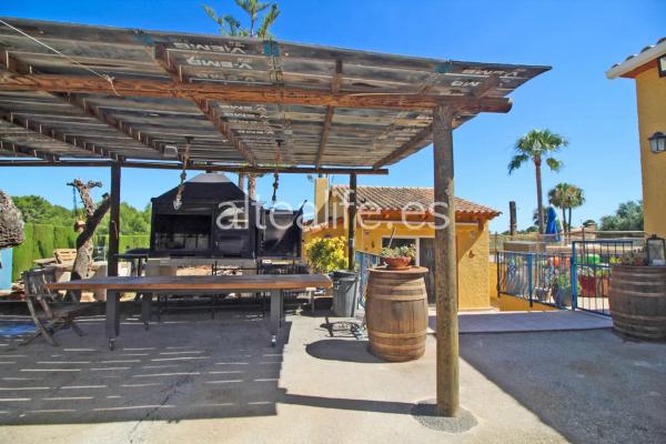 Casa independiente en Partida Captivador