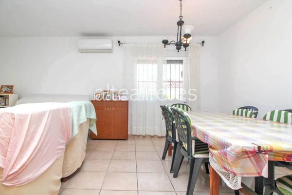 Casa independiente en calle Amsterdam