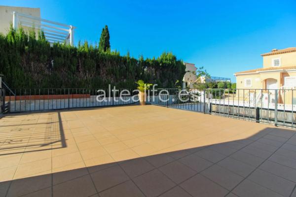 Casa independiente en calle Amsterdam