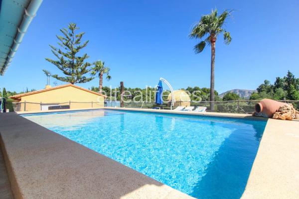 Casa independiente en Partida Captivador