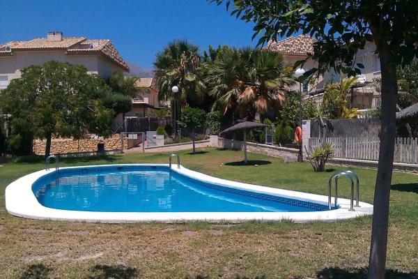 Chalet pareado en calle Barbados, 12