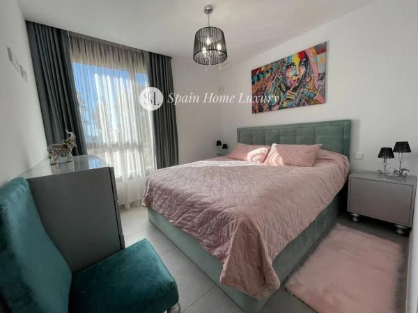 Chalet adosado en calle Edeta