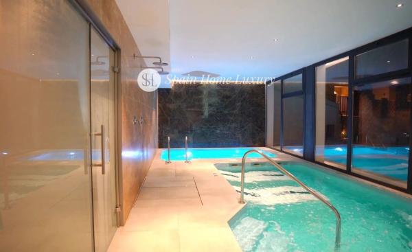 Chalet adosado en calle Edeta