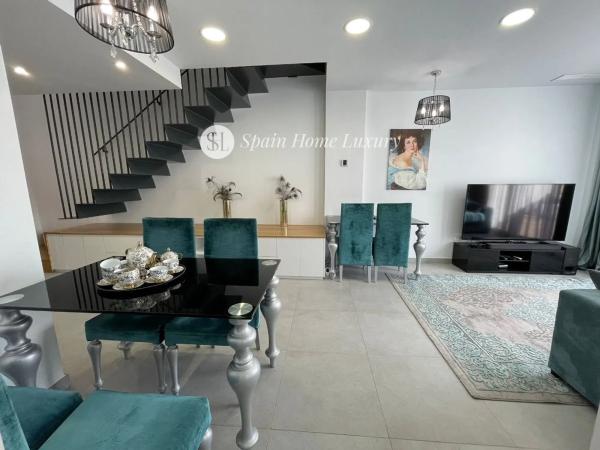 Chalet adosado en calle Edeta