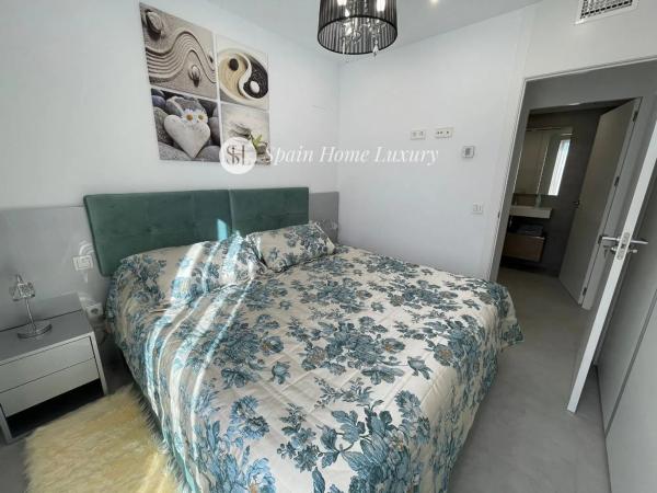 Chalet adosado en calle Edeta