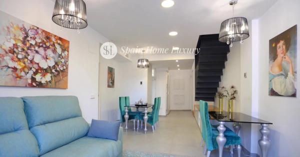 Chalet adosado en calle Edeta