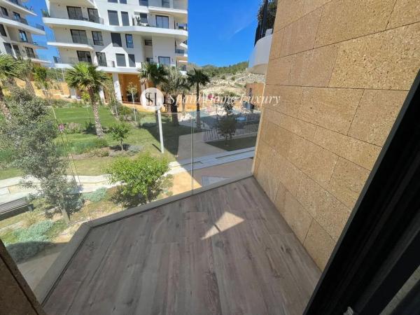 Chalet adosado en calle Edeta