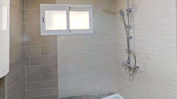 Casa independiente en calle Indústria